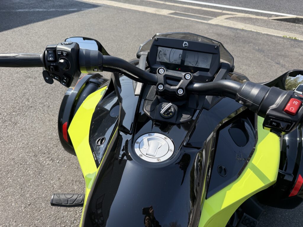 can-am 1,330cc Trike